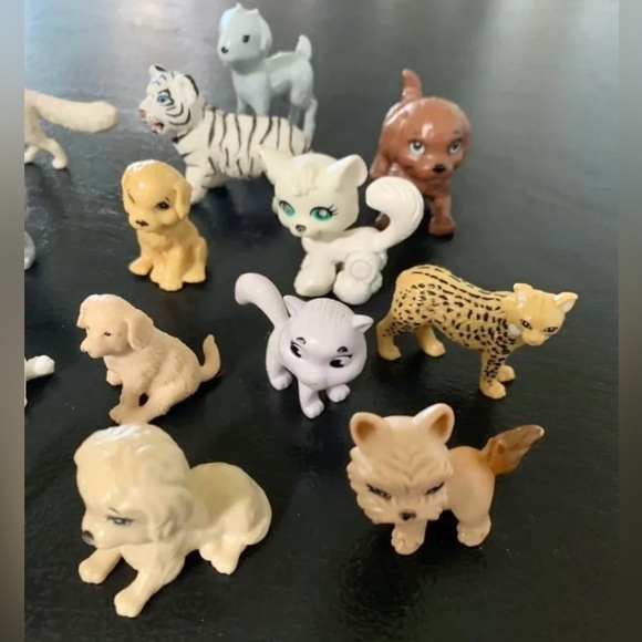 Mini toy animal figures lot of 31 cats/dogs Disney-Tsum Tsum-Barbie toys - Picture 7 of 9